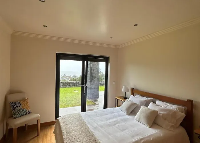 Deluxe House Hébergement de vacances Angra do Heroísmo